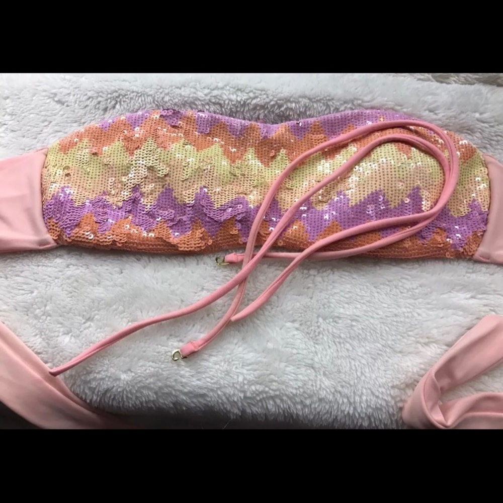 VICTORIAS SECRET BIKINI TOP